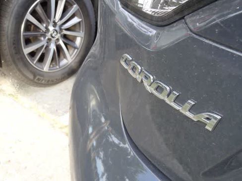 Used 2025 Toyota Corolla XLE FWD image 16
