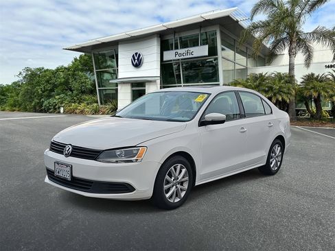 Used 2012 Volkswagen Jetta SE image 1