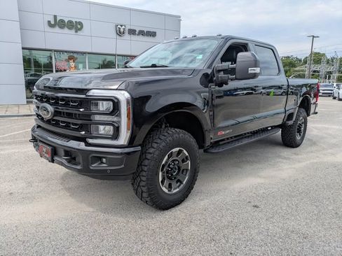 Used 2024 Ford F350 Lariat w/ Lariat Ultimate Package AWD/4WD image 8