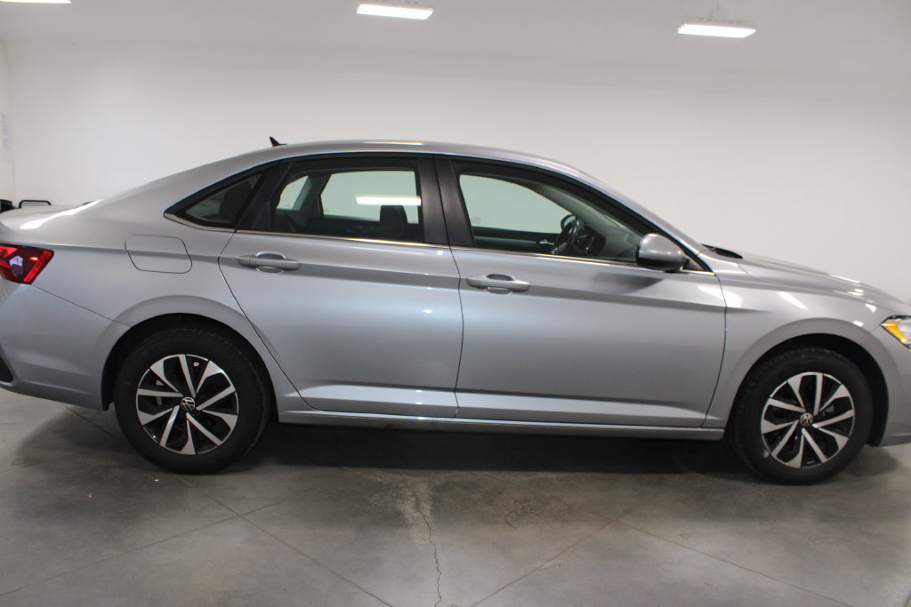 Used 2024 Volkswagen Jetta S FWD image 11