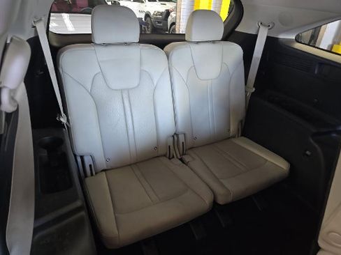 Used 2023 Kia Sorento SX Prestige AWD/4WD image 16