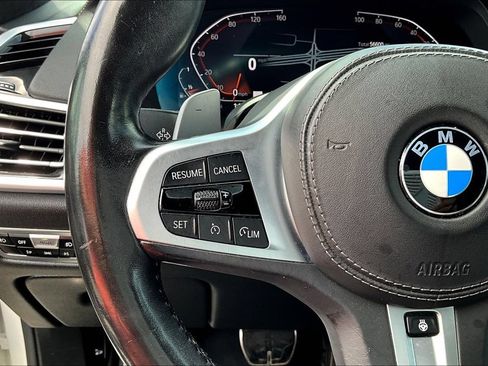 Used 2021 BMW X7 xDrive40i w/ M Sport Package AWD/4WD image 11