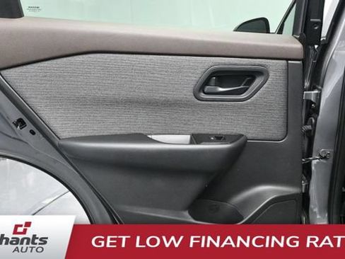 Used 2023 Nissan Rogue S AWD/4WD image 15