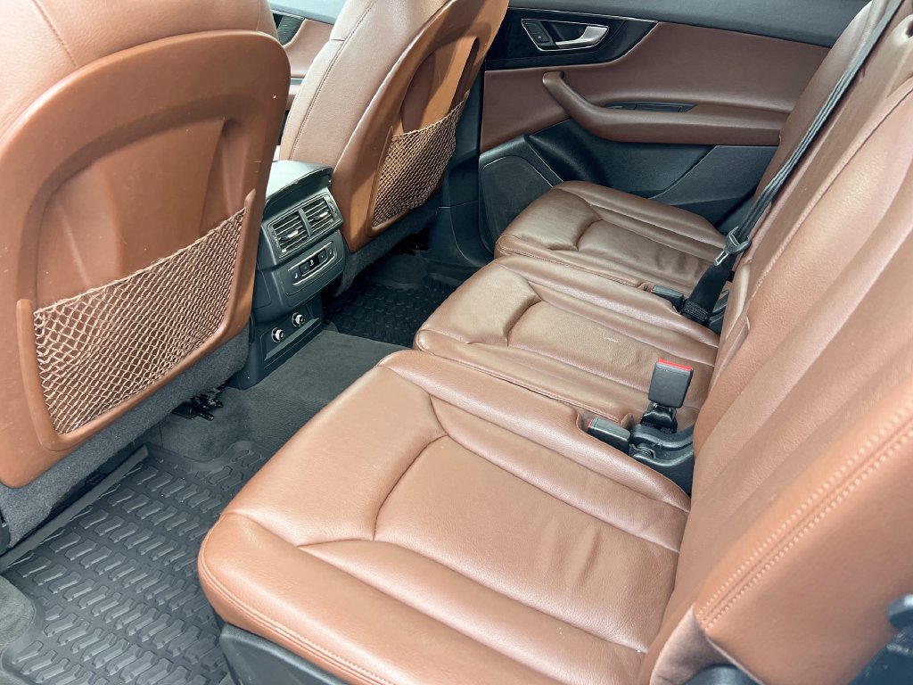 Used 2019 Audi Q7 3.0T Premium AWD/4WD image 44