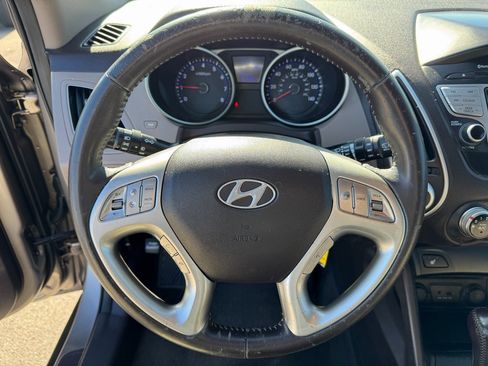 Used 2013 Hyundai Tucson GLS image 37