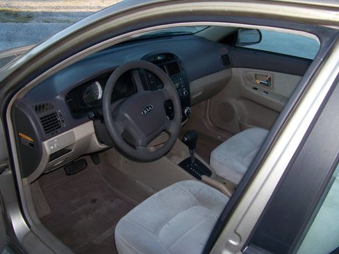 Used 2007 Kia Spectra EX image 8