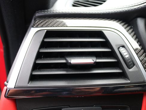 Used 2020 BMW M4 Coupe w/ Competition Package RWD image 21