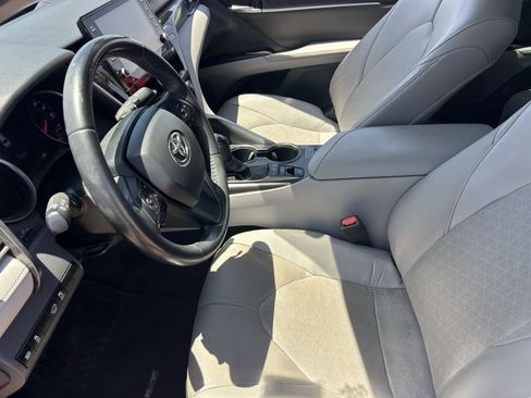 Used 2022 Toyota Camry XSE w/ Carpet Mat Package (TMS) FWD image 10