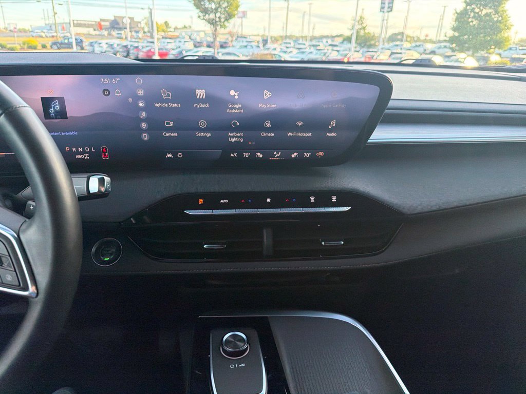 Used 2025 Buick Enclave Preferred AWD/4WD image 21