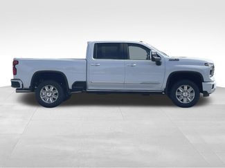 New 2026 Chevrolet Silverado 3500 High Country w/ High Country Premium Package AWD/4WD video 2