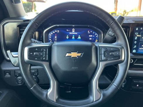 Used 2025 Chevrolet Silverado 1500 LT image 33