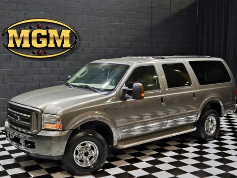 Used 2005 Ford Excursion Limited image 1