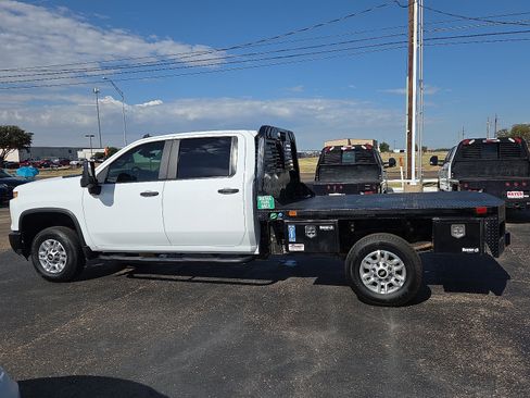 Used 2024 Chevrolet Silverado 2500 W/T w/ WT Convenience Package image 2