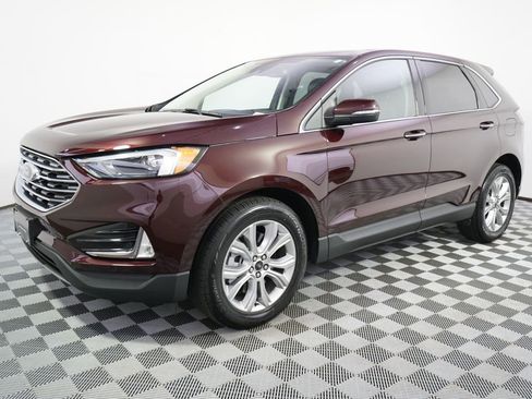Used 2023 Ford Edge Titanium w/ Class II Trailer Tow Package AWD/4WD image 2