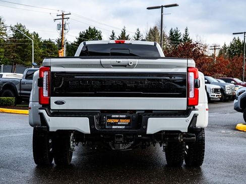 Used 2025 Ford F450 Platinum image 5