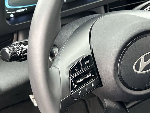 New 2025 Hyundai Elantra Sport image 22