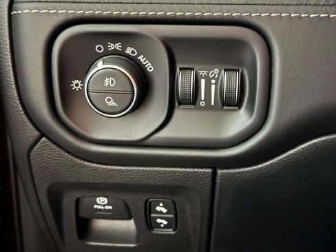 Used 2020 RAM 1500 Limited image 10