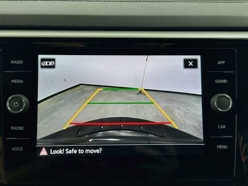 Used 2023 Volkswagen Atlas Cross Sport SE FWD image 23