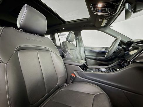 Used 2023 Jeep Grand Cherokee Overland image 30