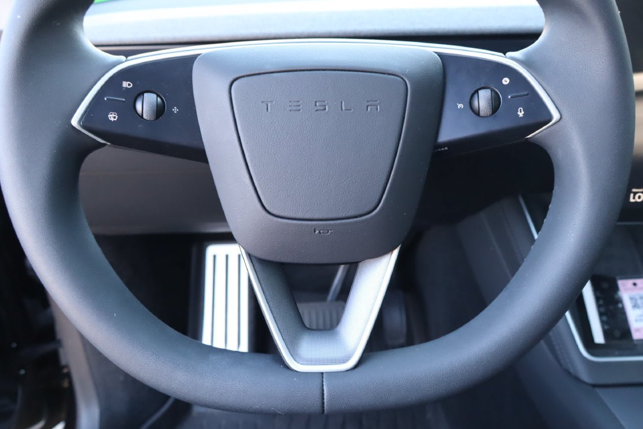 Used 2026 Tesla Model Y Long Range AWD/4WD image 10
