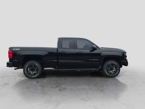 Used 2017 Chevrolet Silverado 1500 LT w/ All Star Edition AWD/4WD image 9