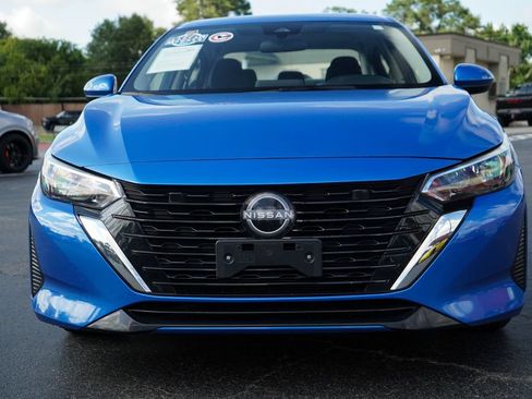 Used 2025 Nissan Sentra SV FWD image 16