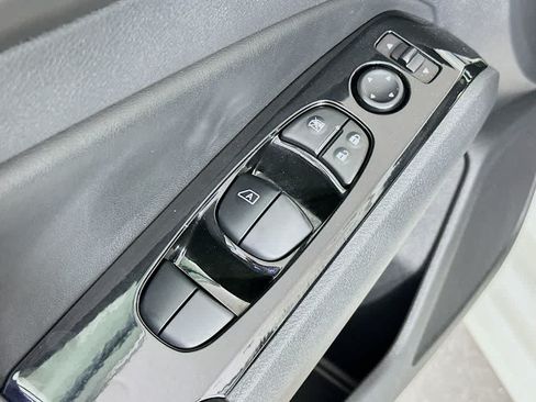 Used 2024 Nissan Altima 2.5 SR FWD image 28
