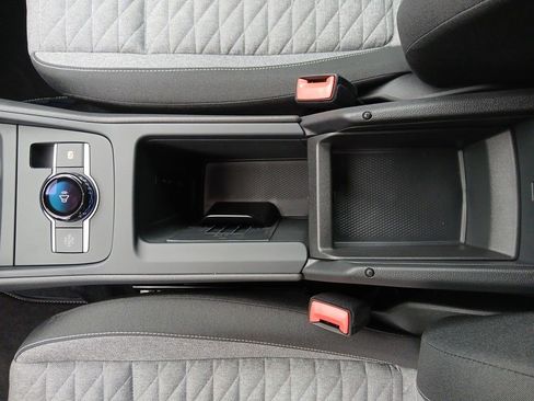 Used 2025 Volkswagen Tiguan S w/ 18" Wheel Package image 25