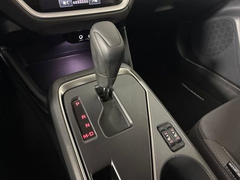 Used 2025 Subaru Crosstrek 2.0i Premium image 19