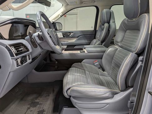 Used 2021 Lincoln Navigator L Black Label w/ Cargo Convenience Package AWD/4WD image 4