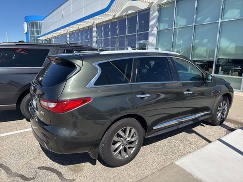 Used 2013 INFINITI JX35 AWD w/ Premium Pkg image 2