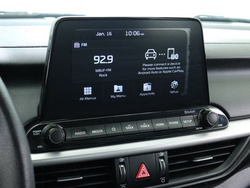 Used 2020 Kia Forte LXS image 17