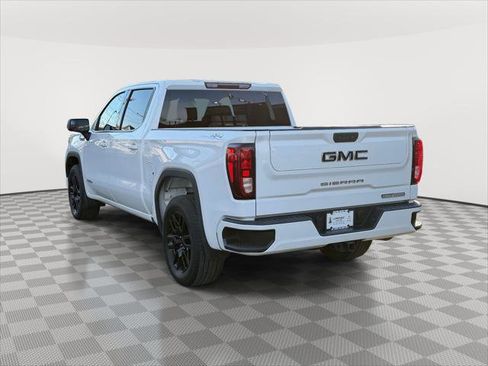 Used 2022 GMC Sierra 1500 Elevation w/ LPO, Elevation Black Package image 6