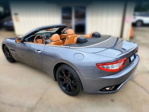 Used 2011 Maserati GranTurismo Convertible RWD image 8