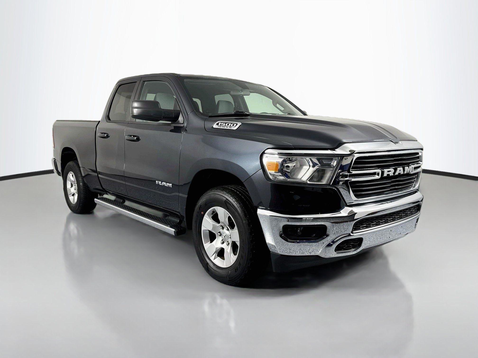 Used 2021 RAM 1500 Big Horn AWD/4WD image 3