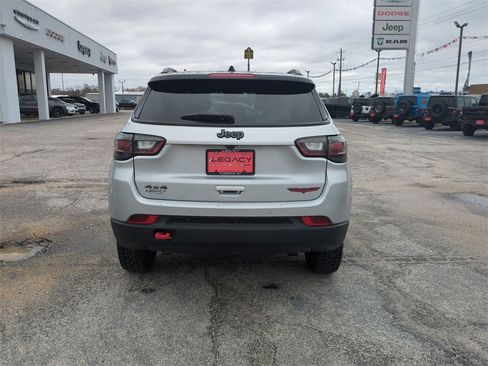 Used 2025 Jeep Compass Trailhawk w/ Trailhawk Elite Group image 4