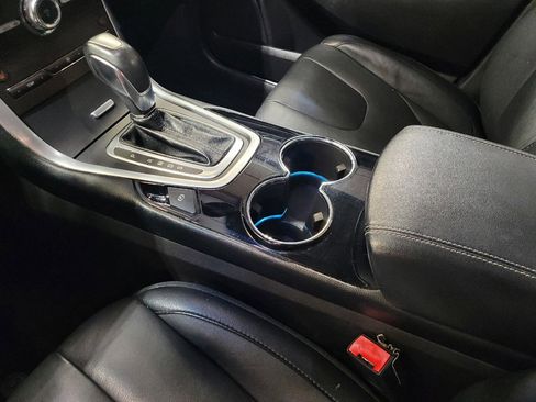 Used 2018 Ford Edge Titanium AWD/4WD image 26