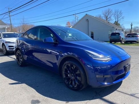Used 2023 Tesla Model Y Long Range AWD/4WD image 7