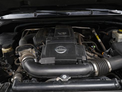 Used 2012 Nissan Frontier PRO-4X AWD/4WD image 29
