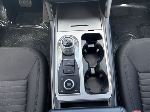 Used 2020 Ford Explorer XLT image 27