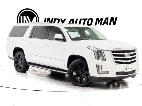Used 2017 Cadillac Escalade ESV Luxury image 2