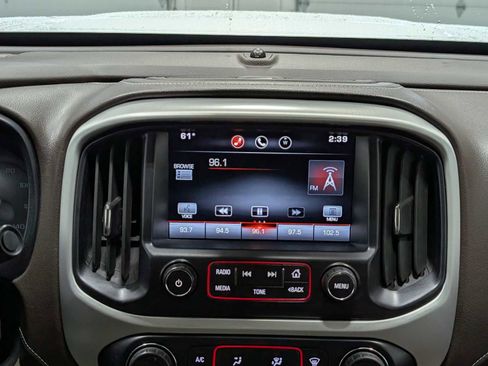 Used 2015 GMC Canyon SLT w/ Driver Alert Package image 18