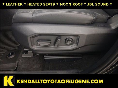 Used 2023 Toyota Sequoia Limited image 19