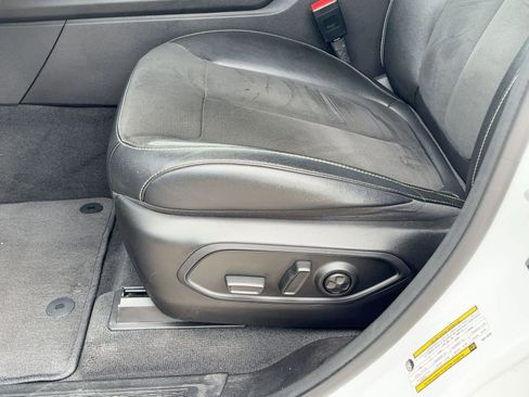 Certified 2022 Jeep Grand Cherokee Altitude image 14