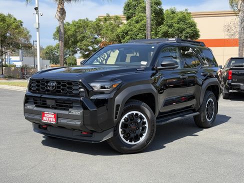 New 2026 Toyota 4Runner TRD Off-Road Premium AWD/4WD image 2