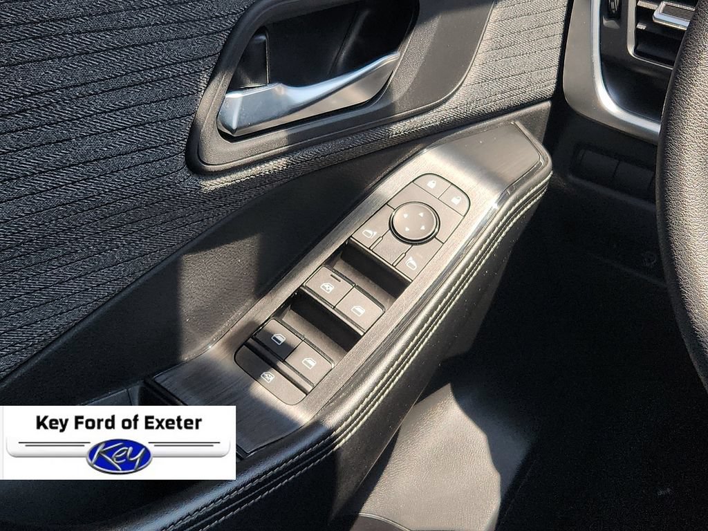 Used 2023 Nissan Rogue SV AWD/4WD image 13