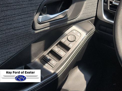 Used 2023 Nissan Rogue SV AWD/4WD image 13