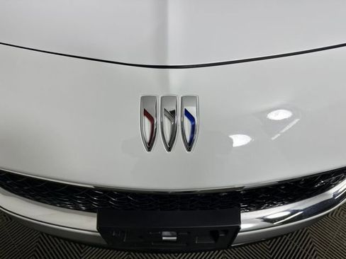 Used 2024 Buick Encore GX Sport Touring image 9