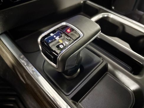 Used 2024 Chevrolet Silverado 1500 LT Trail Boss w/ Convenience Package II image 17