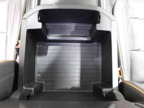 Used 2023 GMC Yukon AT4 w/ AT4 Premium Package image 34